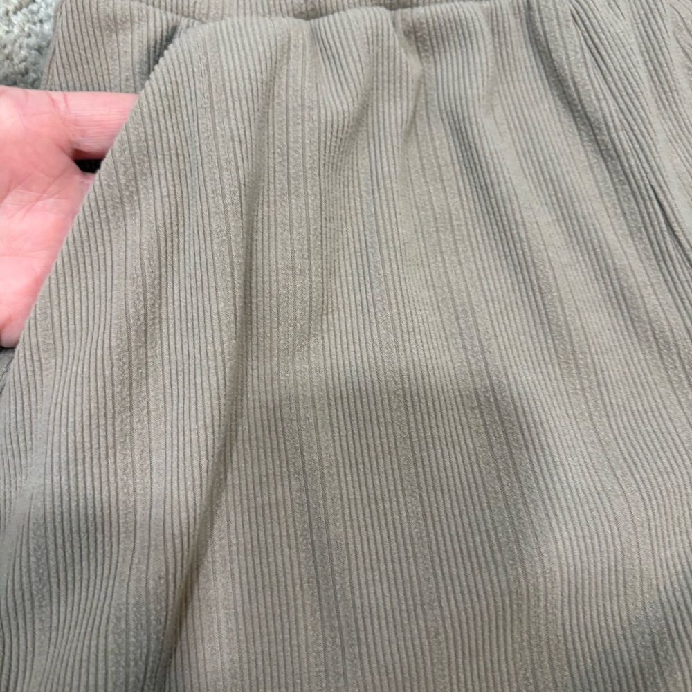 Abercrombie & Fitch Taupe Gray Lounge Shorts Size S - Picture 3 of 10